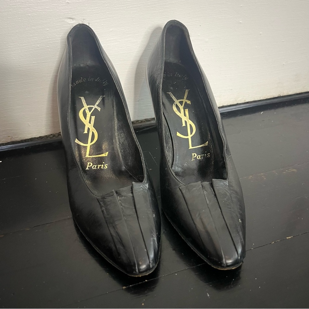 Vintage YSL yves saint laurent 80s 90s classic black leather pumps